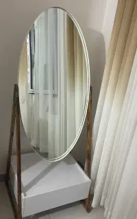 آیینه قدی کاملا سالم