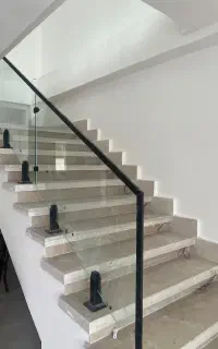 نرده شیشه ای