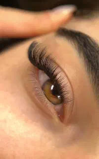 اکستنشن مژه و لیفت مژه و ابرو