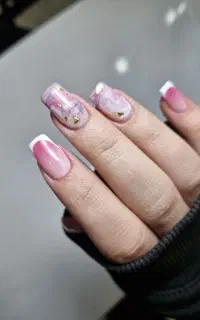 فشیال کار مژه کار ناخنکار حرفه ای