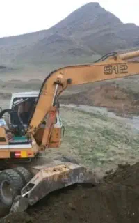 اجاره و خدمات بیل مکانیکی لاستیکی