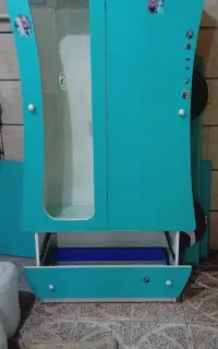 تخت‌وکمد