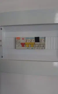 برقکاری سیمکشی سیم کش رفع اتصالی برق3فازتک