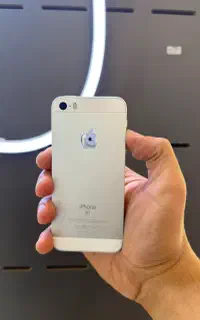 iphone se 2016 اکبند 64gig
