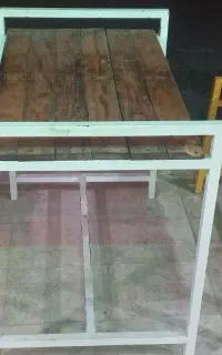 فروش تعدادی میز نو ساخته شده