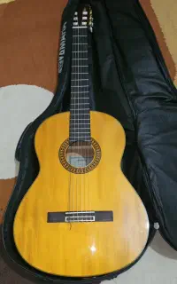 YAMAHA C80 همراه با کیف