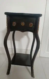 میز چهار پایه چوبی (میز تلفن)