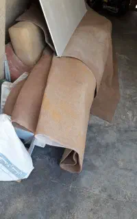 تعداد ۴ تخته موکت که هرکدام حدودا ۱۲ متری هست
