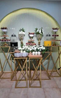 طراحی و اجرای دکورخواستگاری و شب‌سومی با رنگینـکده