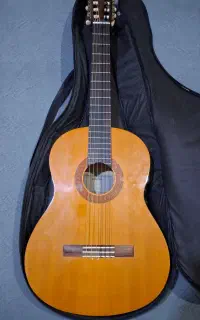 گیتار یاماها C40 اصل