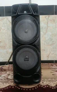 اسپیکر بزرگ