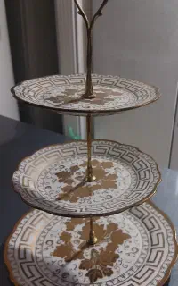 شیرینی خوری