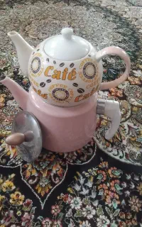 قوری و کتری سالم و تمیز