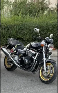 سی بی ۱۳۰۰