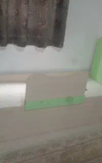 تخت نوجوان