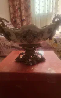گلدون‌زیر خاکی