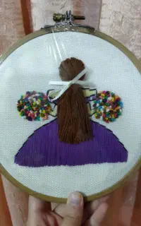 تابلو گلدوزی شده طرح دختر