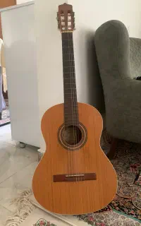 گیتار کلاسیک پارسی M5 سالم و خوش صدا