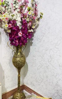 گلدان با گل