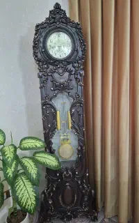 ساعت قدی چوب راش منبت کاری شده