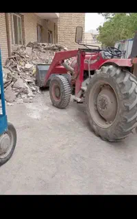 بردن نخاله با تراکتور