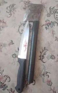 چاقو و تبر