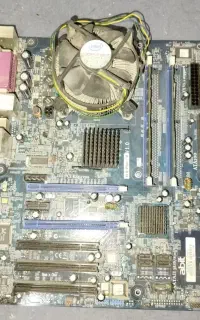مادربرد قدیمی از ddr2به پایین برمیدارم