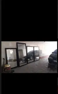 اینه و صندلی اصلاح آرایشگری