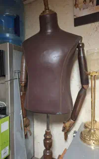مانکن مردانه چوبی