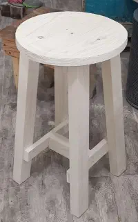 فروش چهارپایه چوبی