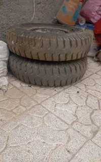 یک جفت رینگ لاستیک نیسان و سیستم ماشین