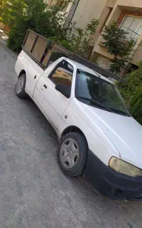 وانت داخل و بیرون شهر