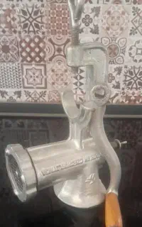 چرخ گوشتی دستی