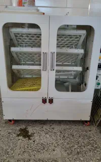 دستگاه جوجه کشی