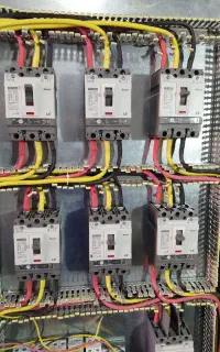 برق کار در هر ساعت از شبانه روز