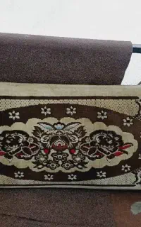 پشت دیواری فروشی