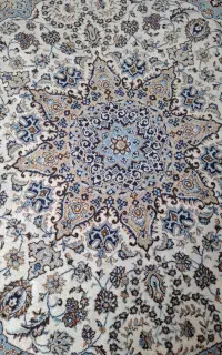 فرش دایره ۴ متری خوش رنگ و نقشه