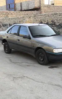 پژو 405 مدل 88 تمیز