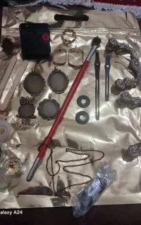 مقداری وسایل رزین کاری