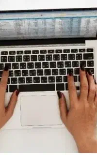 پیاده ساز و تایپیست حرفه ای هستم