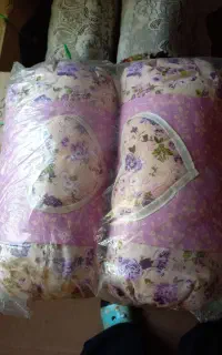یه جفت بالشک لوله ای