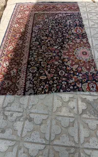 فروش یک عدد فرش تیکه با قیمت مناسب...