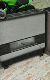 دو عدد بخاری گازی سالم