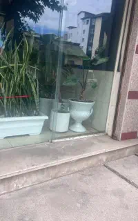 ۱۸متر مغازه تجاری ۱۵متر حیاط خلوت پشت