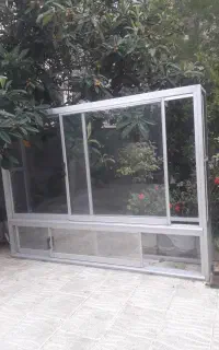 ویترین مغازه