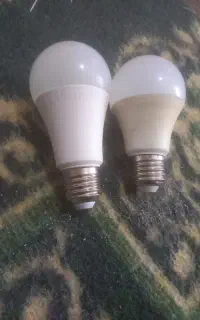 دو عدد لامپ کم مصرف ۱۰۰و۲۰۰وات قیمت ۴۰۰