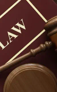 وکیل پایه یک دادگستری حقوقی و کیفری