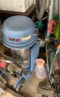 جاروبرقی صنعتی