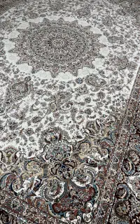 فرش ۷۰۰ شانه
