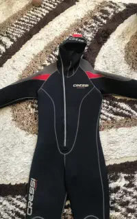 لباس غواصی (wet suit)
